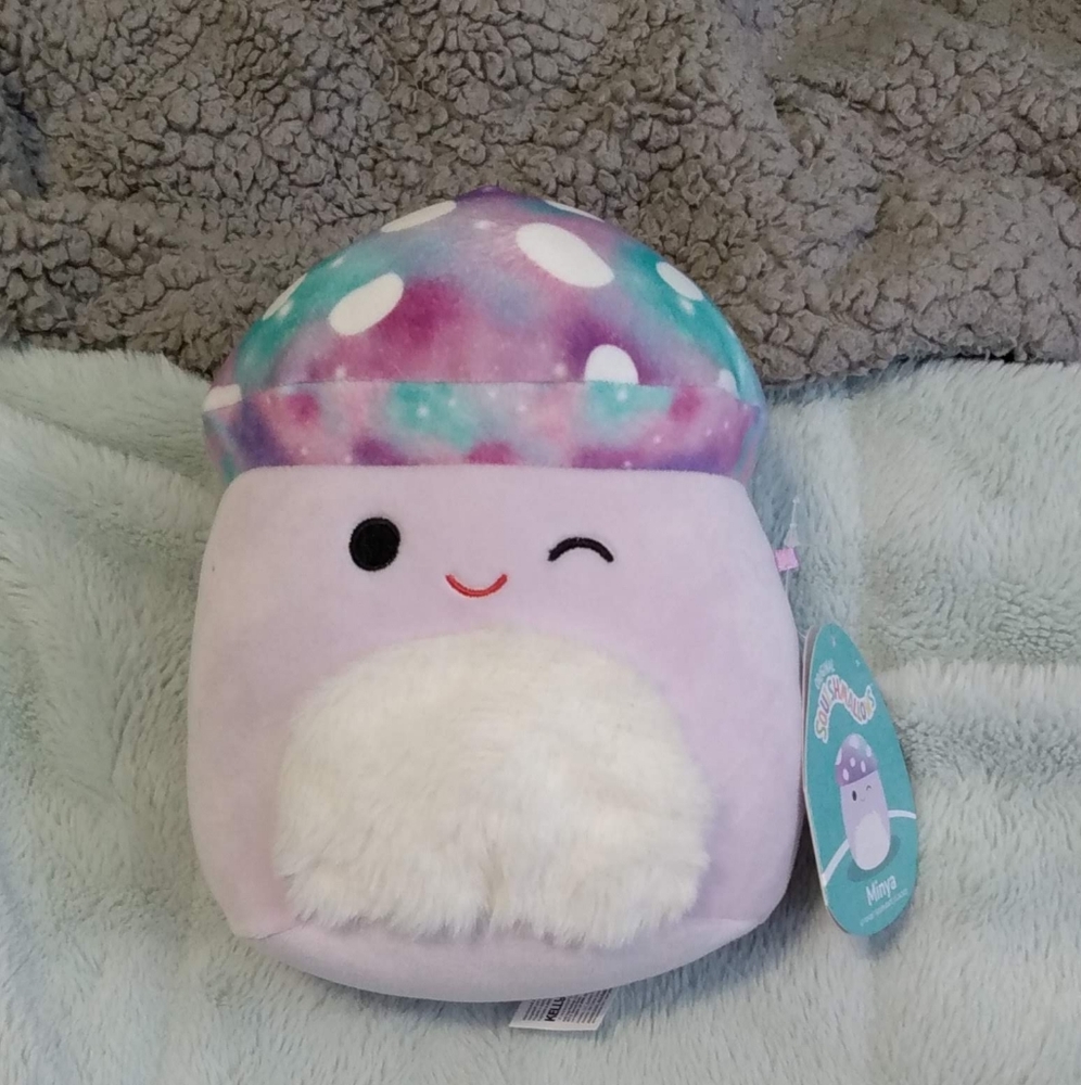 Mushroom Squishmallow 5" Minya
